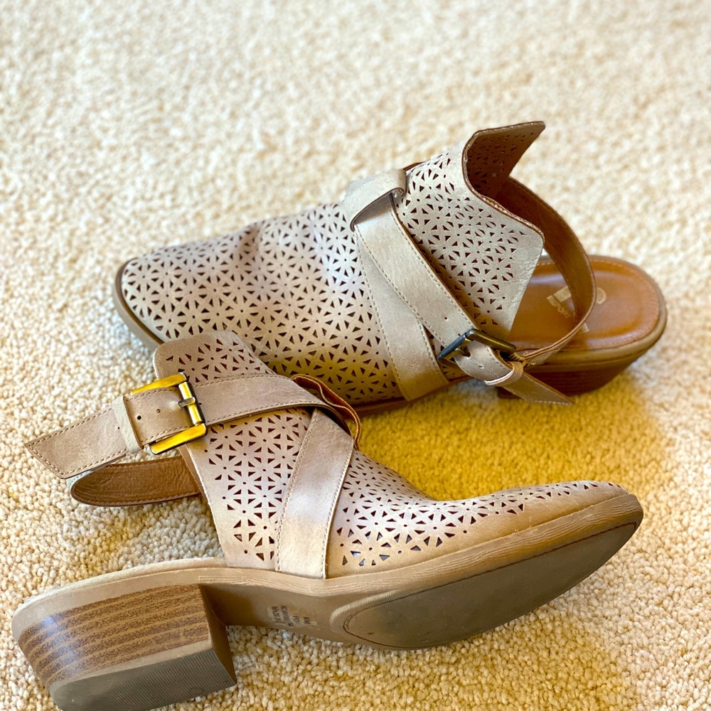 Women’s Sling Back Shoe/Boot